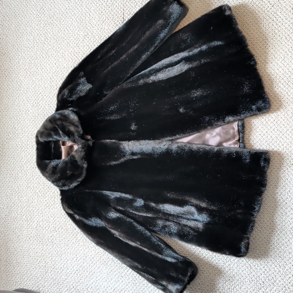 GRANDELLA II Styled By Sportowne VTG fur coat in a beautiful Dark Brown 12 - Picture 8 of 16